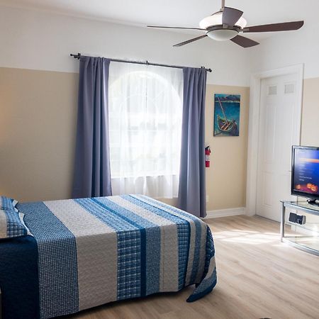 White Orchid Apartments Fort Myers Extérieur photo