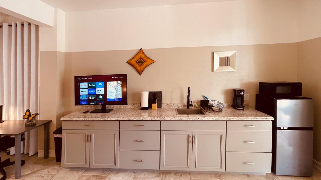 White Orchid Apartments Fort Myers Extérieur photo